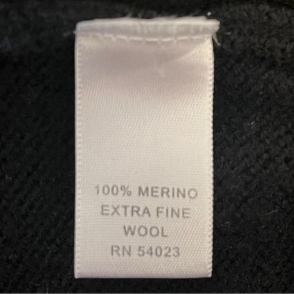 Banana Republic 100% Merino Wool Cardigan with Dolman Sleeves in Black - Picture 12 of 12